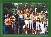 Berlin-LoveParade-2003-23 * 800 x 559 * (83KB)