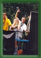 Berlin-LoveParade-2003-25 * 416 x 600 * (36KB)