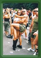 Berlin-LoveParade-2003-52 * 412 x 600 * (44KB)